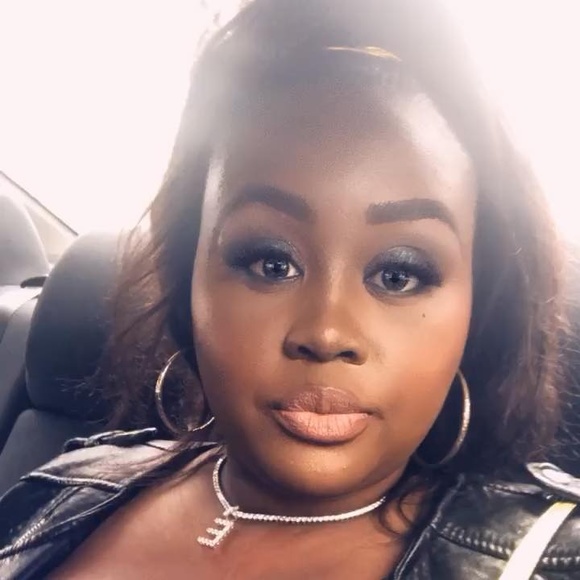 Meet your Posher, Ernestine - Picture 1 of 1